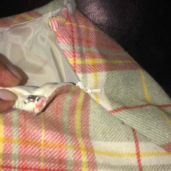 3/$25 Loft Skirt - Picture 3 of 6